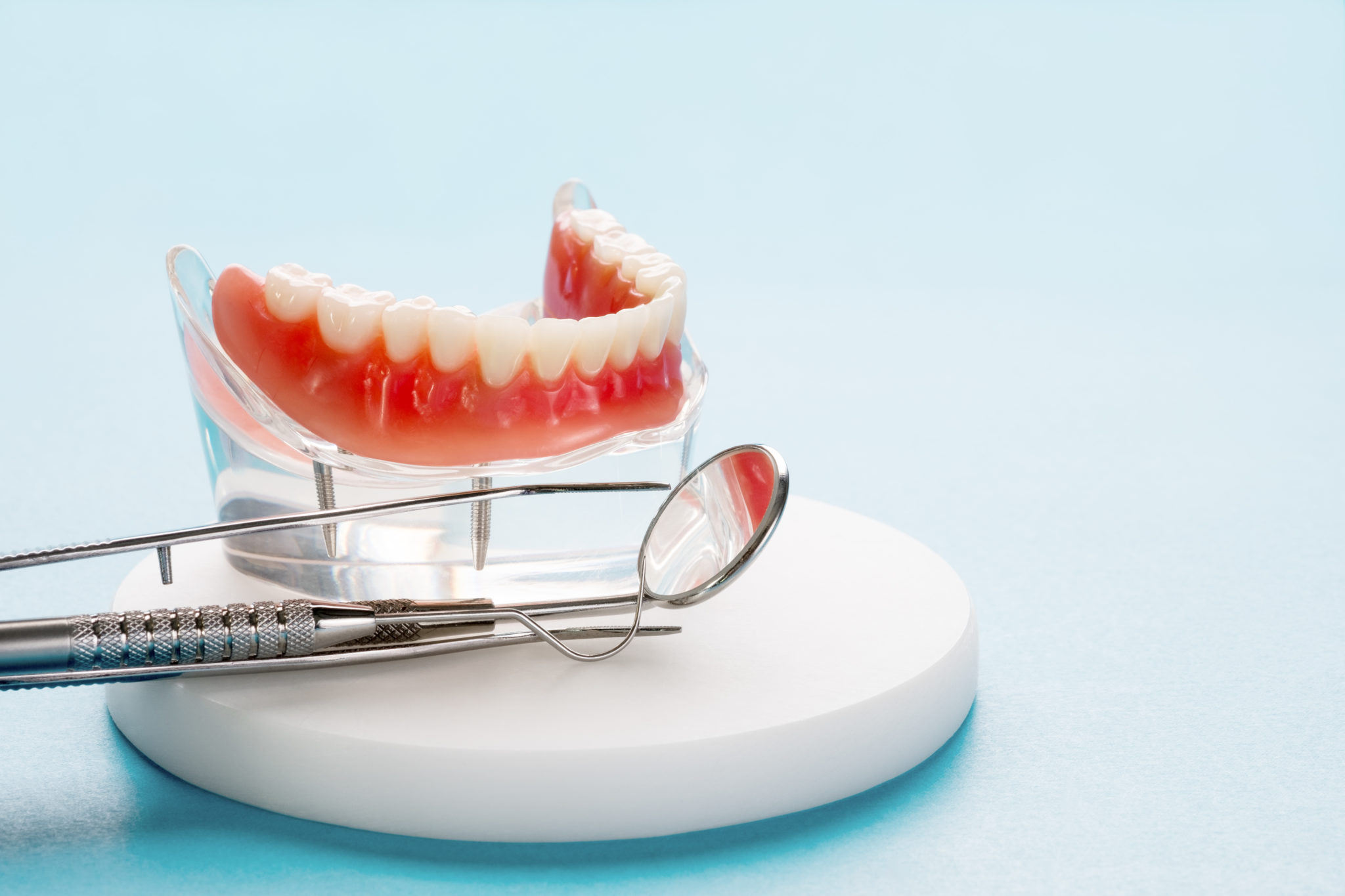 Model of dental dentures